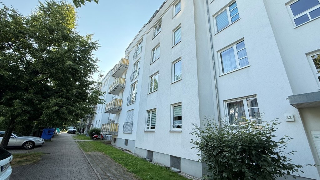 Begehrte Lage:  zentrumsnah, naturnah, gute Infrastruktur - Zwei-Raum-Wohnung mit Balkon in Schloßchemnitz zu verkaufen